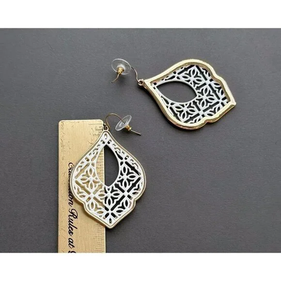 Vintage gold tone round Oriental Style filigree two tone, hoop earrings set of 5 - Picture 8 of 12